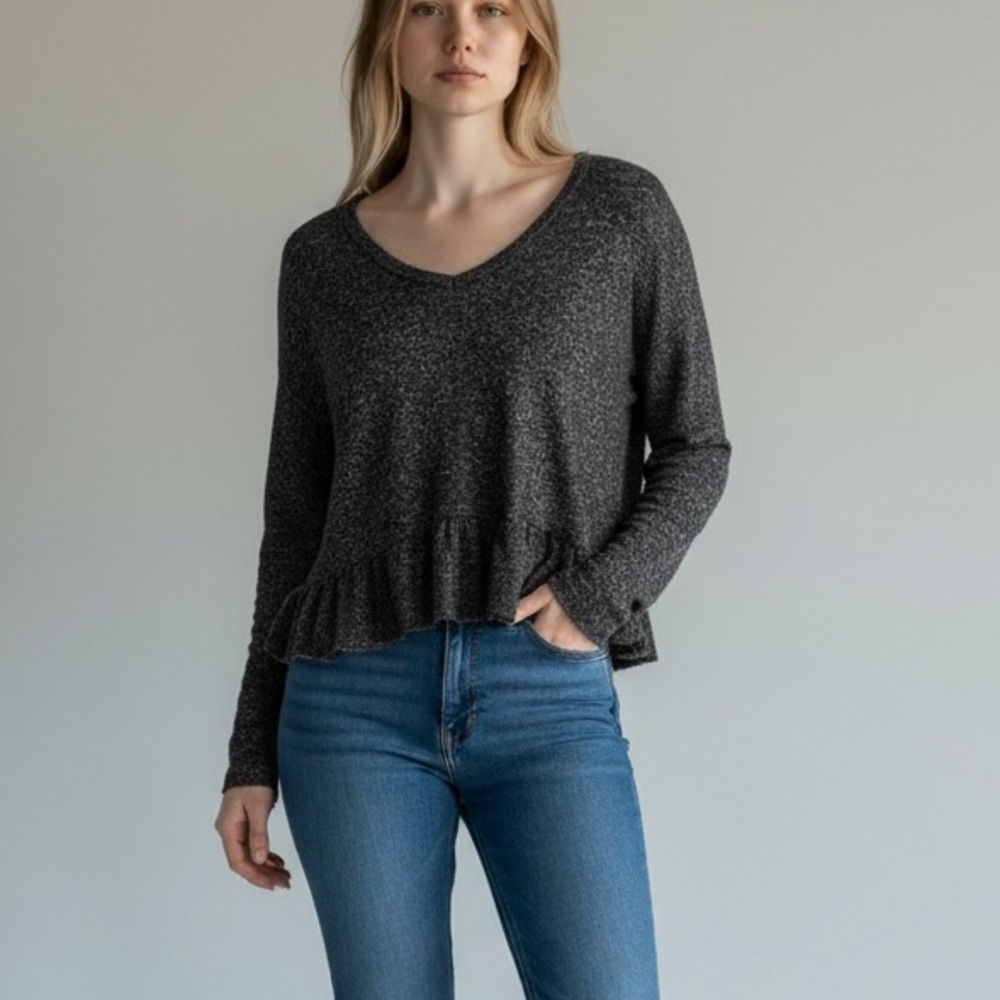 OLIVIA RAE | Lightweight Peplum Soft Sweater Small